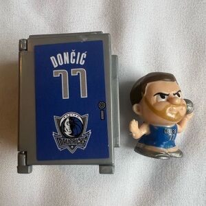 NBA Dallas Mavericks Doncic Teenymate Lockers